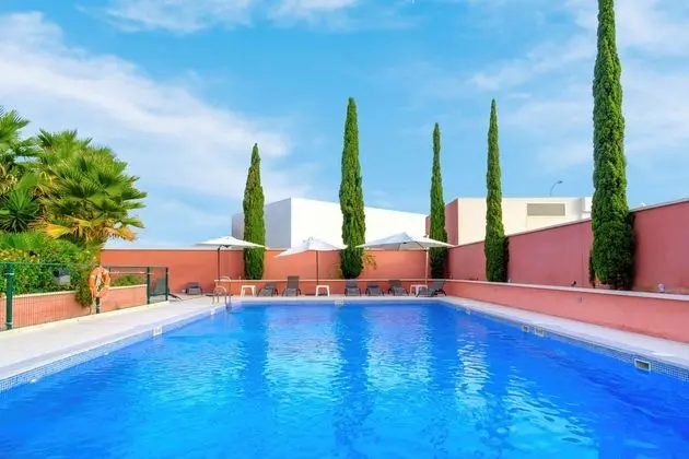 Hilton Garden Inn Málaga - Havuz