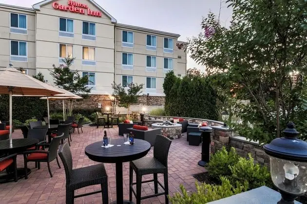 Hilton Garden Inn Melville - Dış Mekan