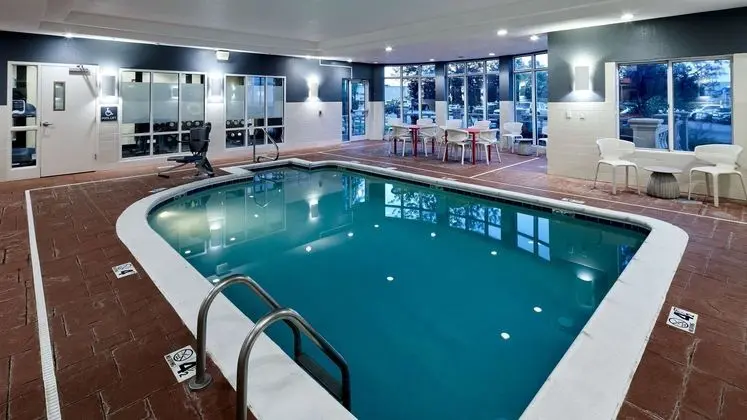 Hilton Garden Inn Merrillville - Havuz