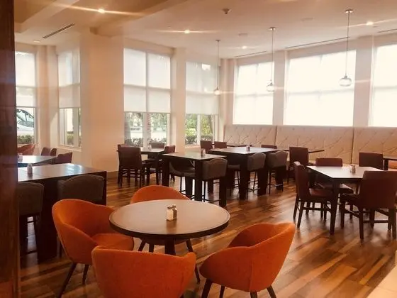 Hilton Garden Inn Miami Airport West - Yerinde Yemek