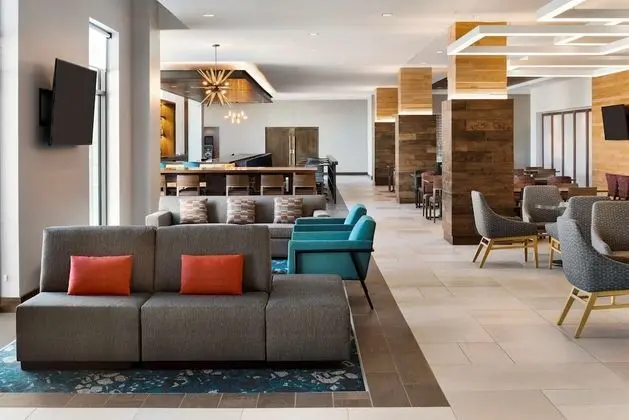Hilton Garden Inn Milwaukee Brookfield Conference Center, WI - Lobi