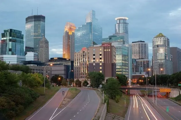 Hilton Garden Inn Minneapolis Downtown - Dış Mekan