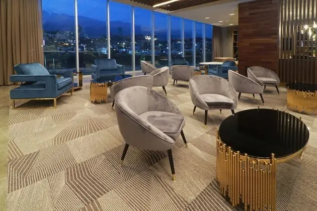 Hilton Garden Inn Monterrey Obispado - Lobi