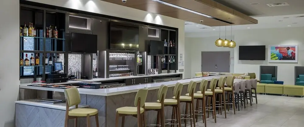 Hilton Garden Inn Nashville West End Avenue - Yerinde Yemek