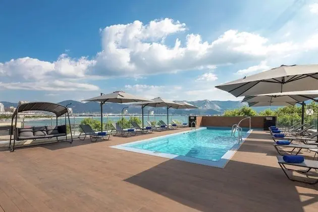 Hilton Garden Inn Novorossiysk - Havuz