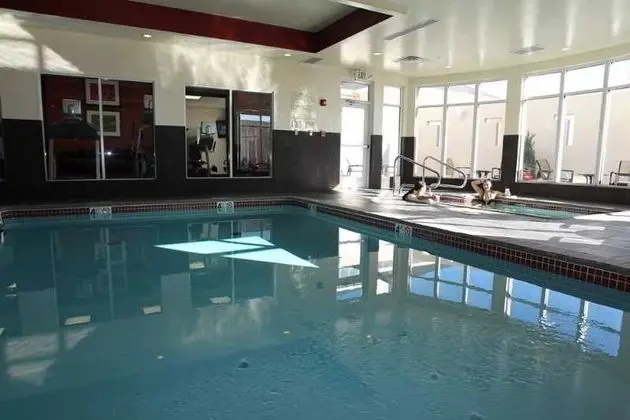 Hilton Garden Inn Oklahoma City Midtown - Havuz