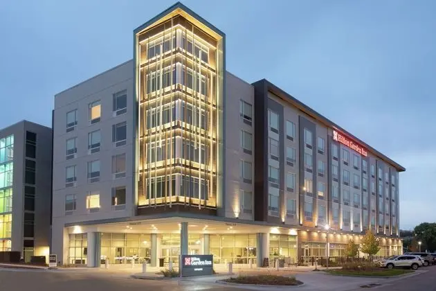 Hilton Garden Inn Omaha Aksarben Village, NE - Öne Çıkan Resim