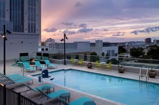 Hilton Garden Inn Orlando Downtown - Havuz