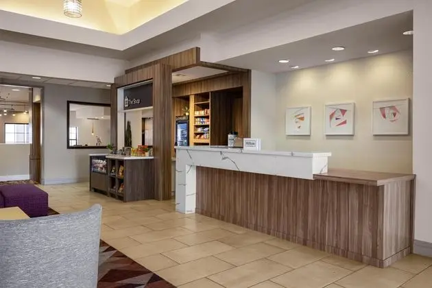 Hilton Garden Inn Phoenix Airport - Lobi
