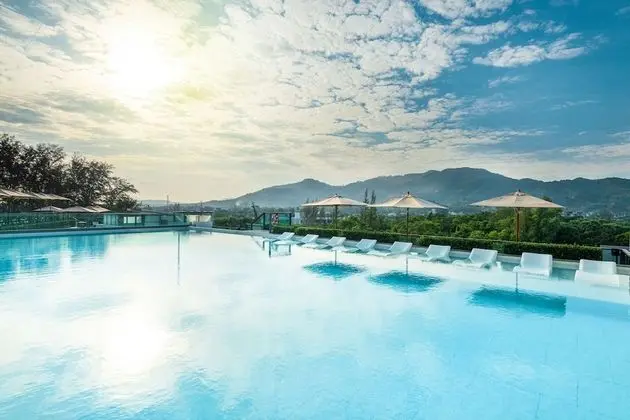 Hilton Garden Inn Phuket, Thailand - Havuz