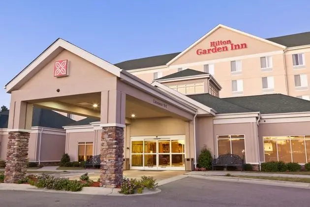 Hilton Garden Inn Raleigh Triangle Town Center - Dış Mekan