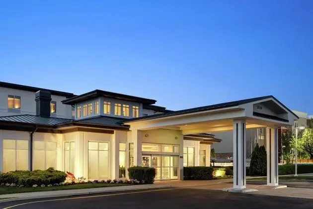 Hilton Garden Inn Riverhead - Dış Mekan