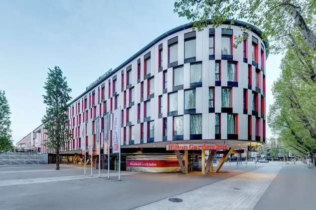 Hilton Garden Inn Stuttgart NeckarPark - 1