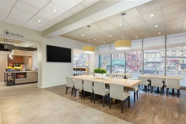 Hilton Garden Inn Times Square - Lobi
