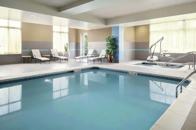 Hilton Garden Inn Toledo Perrysburg - Havuz