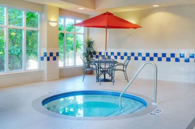Hilton Garden Inn Toronto Burlington - Havuz