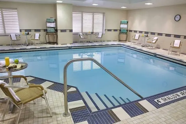 Hilton Garden Inn Toronto Downtown - Havuz