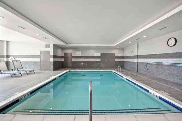 Hilton Garden Inn Tulsa/Broken Arrow, OK - Havuz
