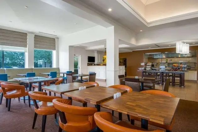 Hilton Garden Inn Wichita - Yerinde Yemek