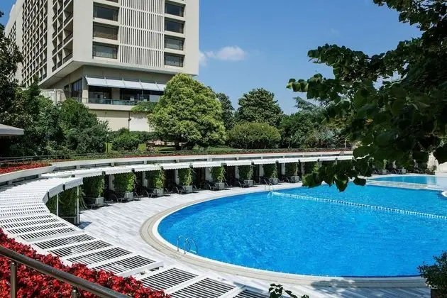 Hilton İstanbul Bosphorus - Havuz