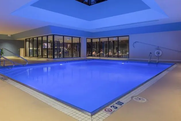 Hilton Lexington/Downtown - Havuz