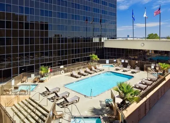 Hilton Los Angeles Airport - Havuz