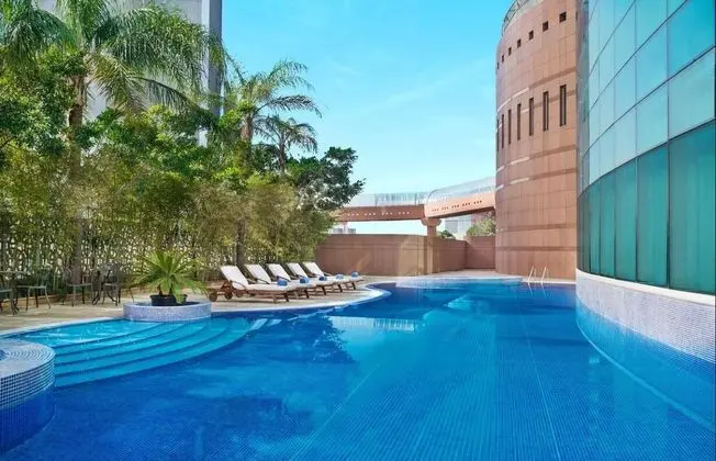 Hilton Metropolitan Palace Hotel