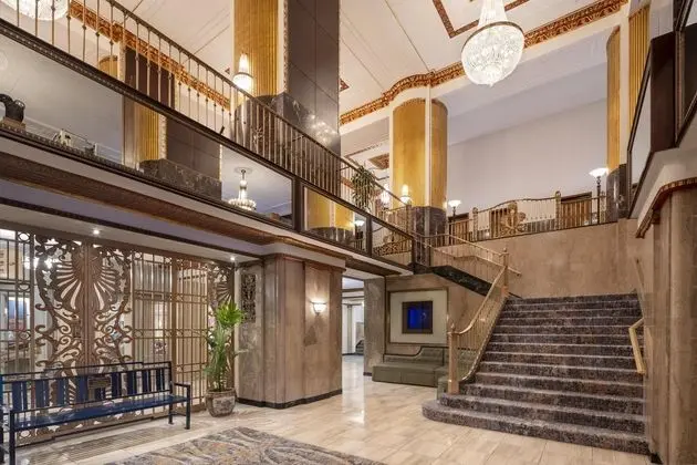 Hilton Milwaukee City Center - Lobi