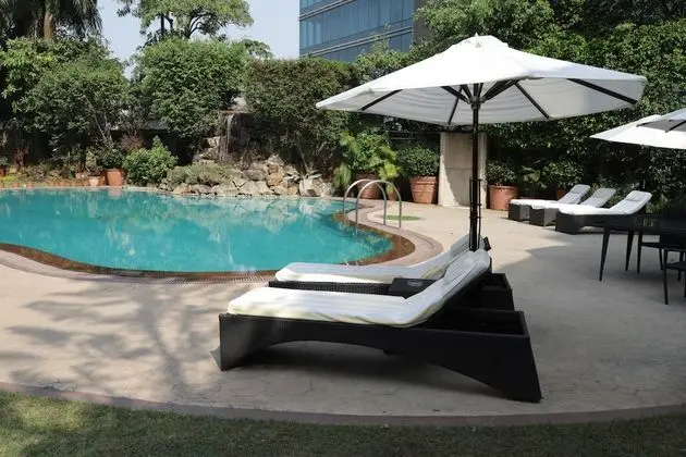 Hilton Mumbai International Airport - Havuz