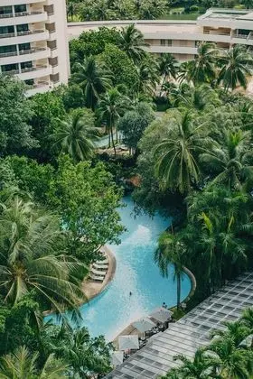 Hilton Phuket Arcadia Resort & Spa - Havuz