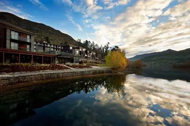 Hilton Queenstown Resort & Spa