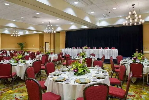 Hilton Sacramento Arden West - İş / Konferans