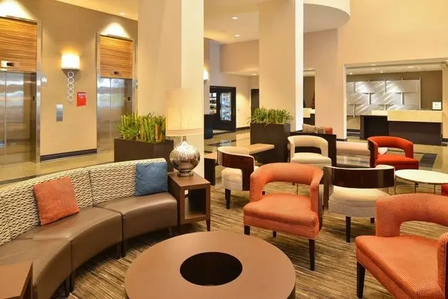 Hilton Springfield - Lobi