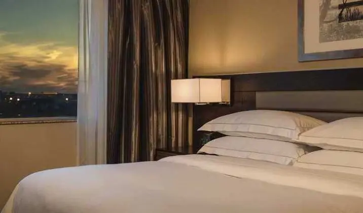 Hilton Suites Winnipeg Airport - Genel