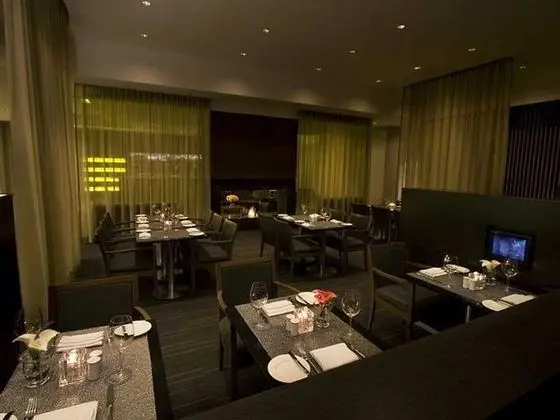 Hilton Toronto Airport Hotel & Suites - Yeme / İçme