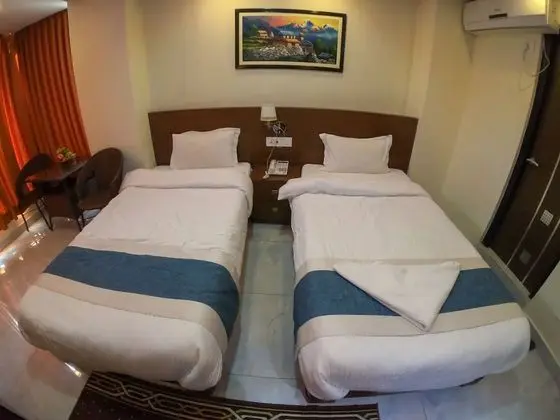 Hotel Himalayan Ashoka - Oda