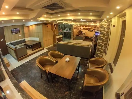 Hotel Himalayan Ashoka - Yerinde Yemek