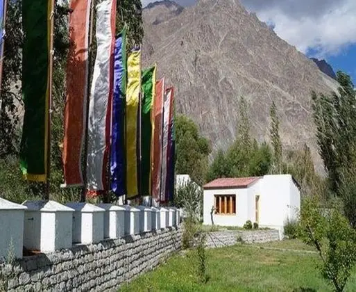 Himalayan Eco Resort - İç Mekan