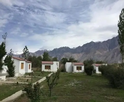Himalayan Eco Resort - Oda Manzaraları