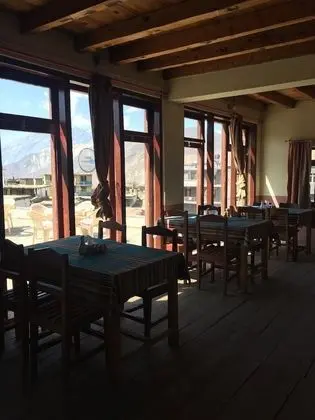 Hotel Himalayan Paradise - Yerinde Yemek