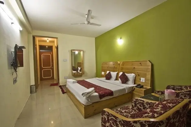 Himanshu Resorts