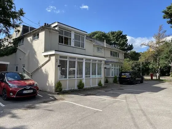 Hinton Firs Hotel