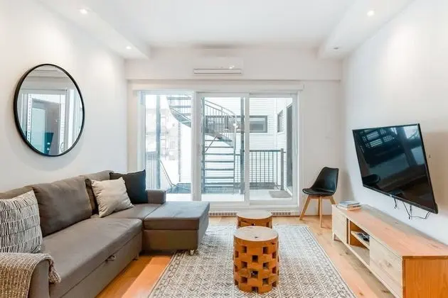 Hip, Stylish Apartment in Little Italy