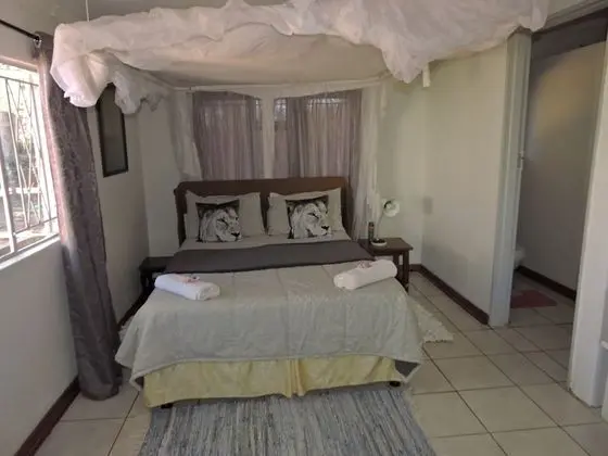 Hippo House Cottages