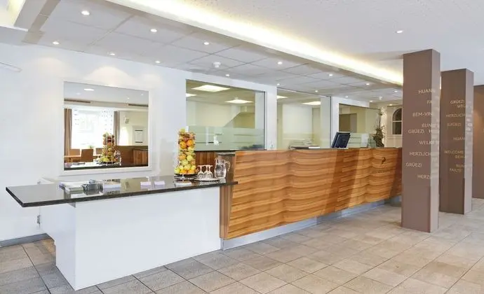 Hirschen Guesthouse - Lobi