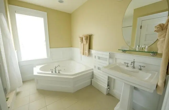 Historic Boone Tavern