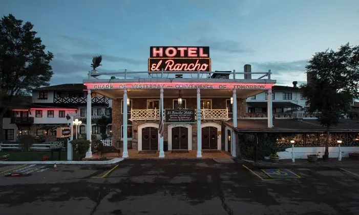 Historic El Rancho - Dış Mekan