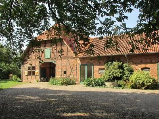 Historic Farmhouse in Hohnebostel with Garden near Lake - Dış Mekan