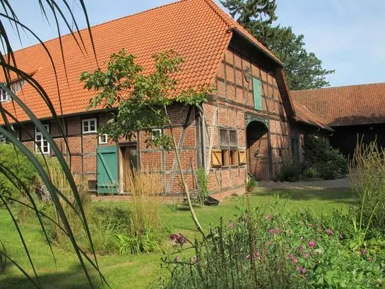 Historic Farmhouse in Hohnebostel with Garden near Lake - Dış Mekan
