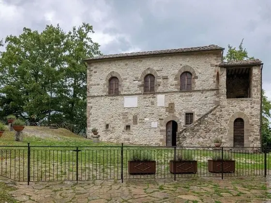 Historic Farmhouse With Swimming Pool, in Michelangelo's Places - Dış Mekan